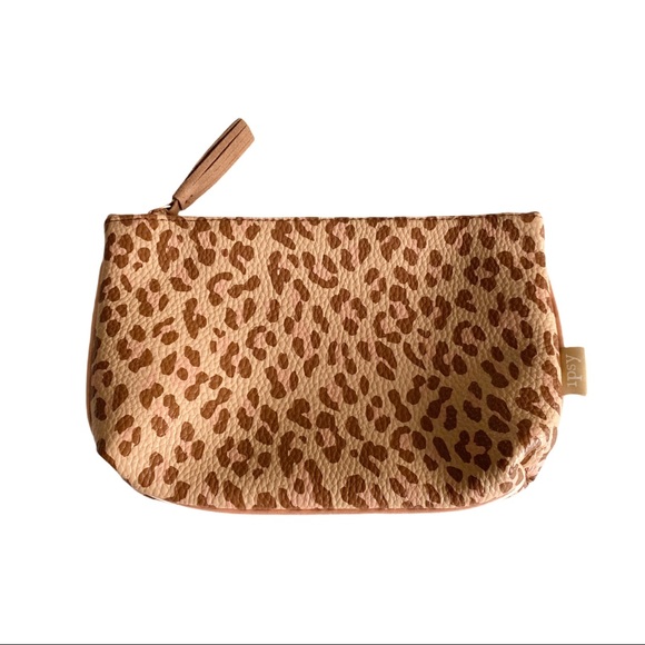 new Ipsy x Gigi Makeup Bag Nov 19 ㋛ Leopard ㋛ Bag Only ㋛ Spill Proof Lining - Picture 6 of 10